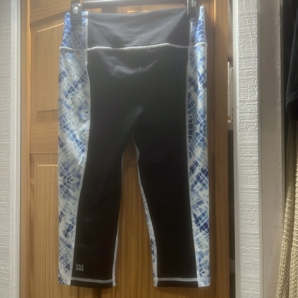 Victoria Secret Sport Cropped Leggings - Picture 2 of 2